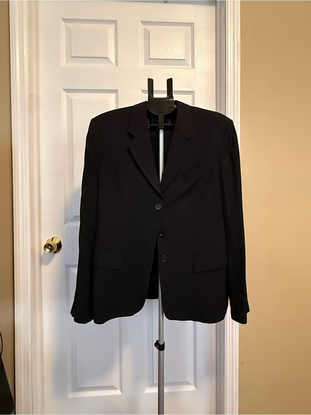 Vintage Richard Tyler Couture  Black Men's Suit Jacket - Three-Button Blazer - Picture 3 of 5